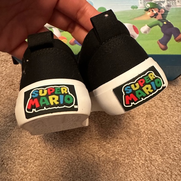 Super Mario Colorful Slip-On Shoes - Picture 5 of 11